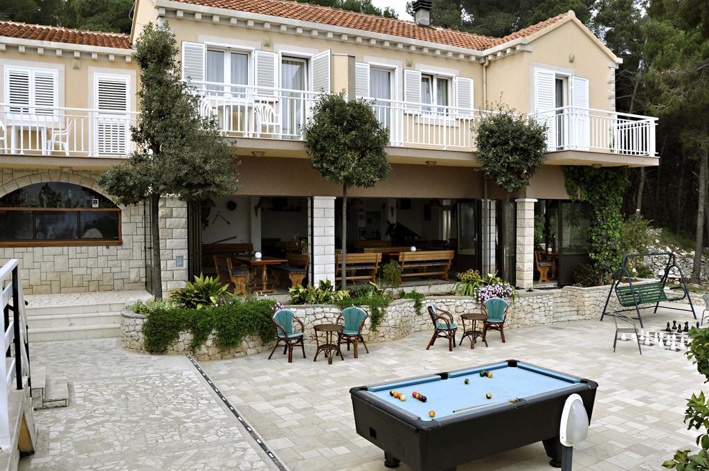 Hotel San Rocco Lumbarda Exterior foto