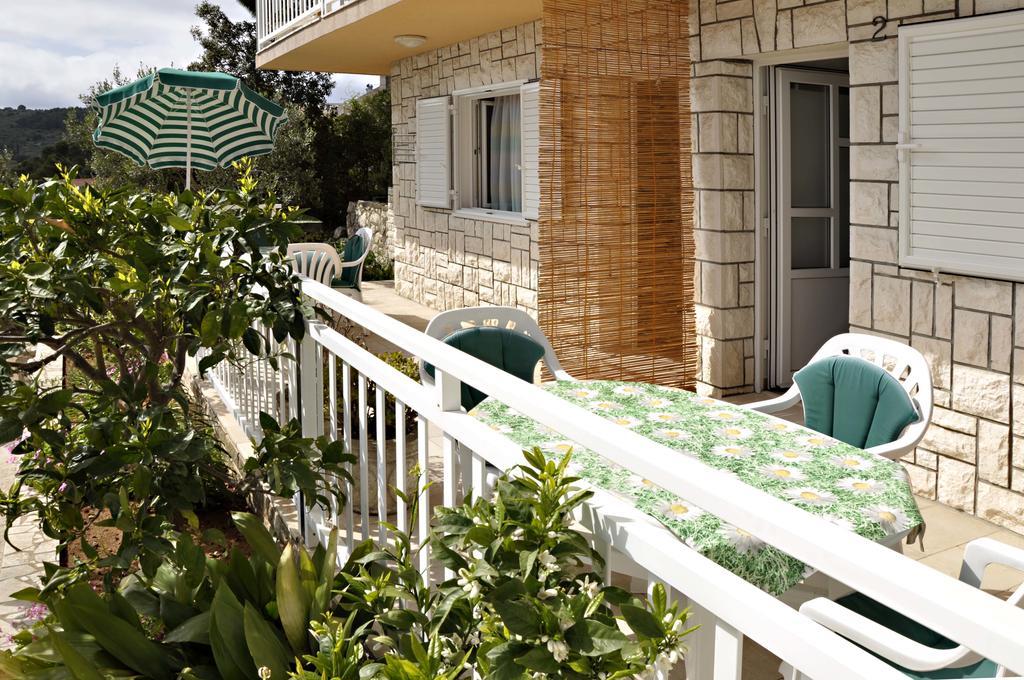 Hotel San Rocco Lumbarda Exterior foto