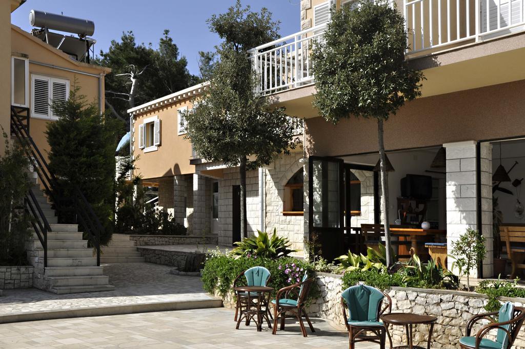 Hotel San Rocco Lumbarda Exterior foto