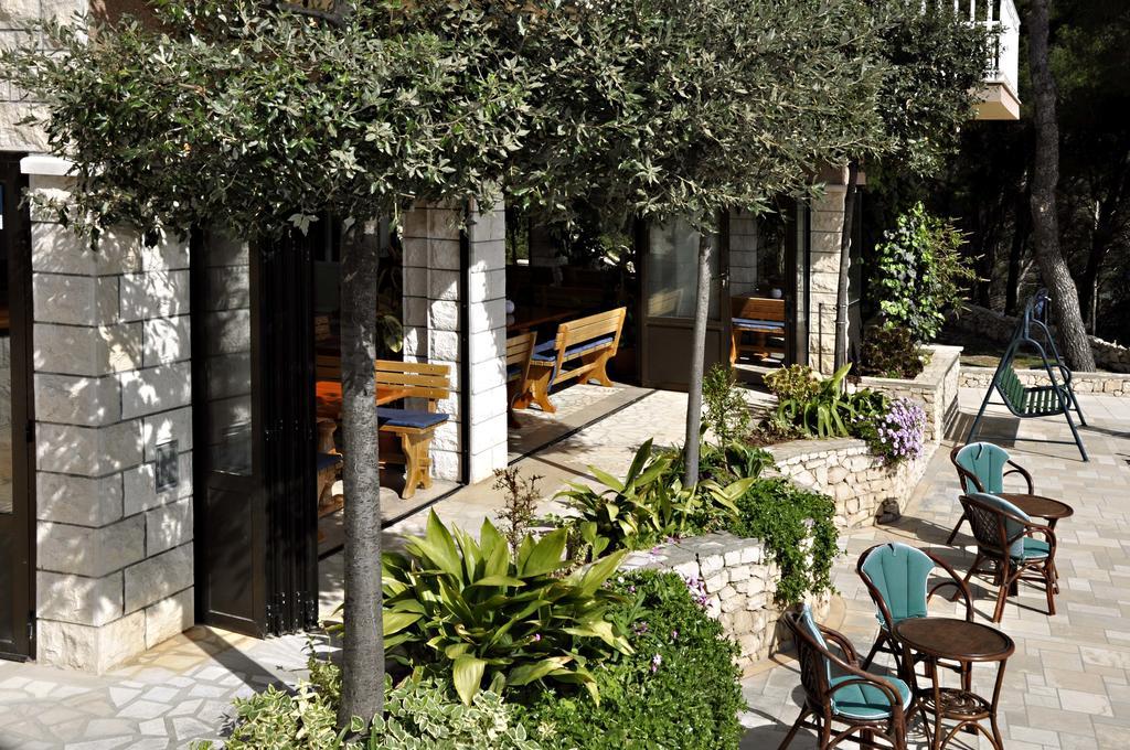 Hotel San Rocco Lumbarda Exterior foto